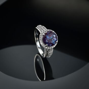 LUXURIANT DIAMOND- zertifiziert und gepr&uuml;ft AAA Labor Alexandrit und Labor Diamant Ring in 417 Wei&szlig;gold - 4,44 ct.