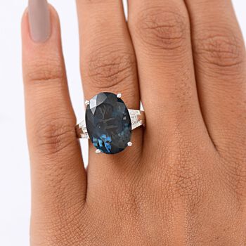 D'Joy London Blautopas und Moissanit Ring - 14 ct.