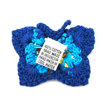 Handgefertigte Brosche mit H&auml;kelarbeit Schmetterling Design, Blau