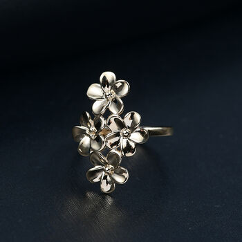 Frangipani Ring in 585 Gold