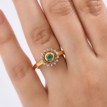 Regal Halo - D joy Kagem Sambischer Smaragd, Brauner Zirkon Ring 925 Silber 750 Gelb Vergoldet (Gr&ouml;&szlig;e 17.00) ca. 0.70 ct