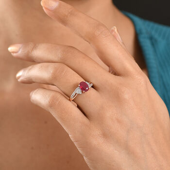 D'Joy afrikanischer Rubin und Zirkon Ring - 2,26 ct.